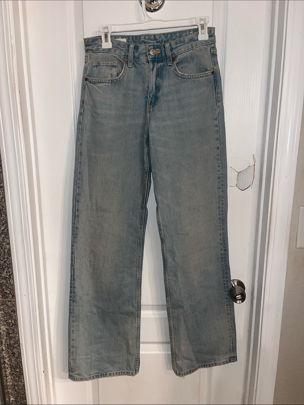 Zara light washed vintage faded wide-leg jeans, size 4